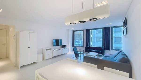 E1638971558034560069_9689AL