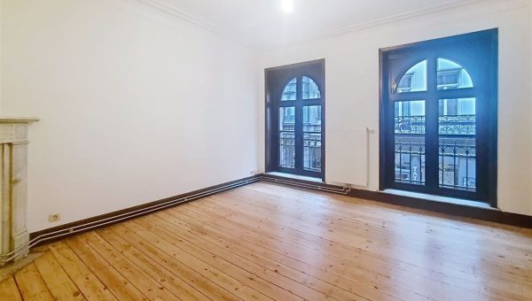 E1638998368452659522_9708AL