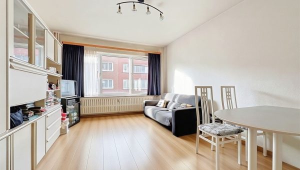 E1639040068564475598_9732AL