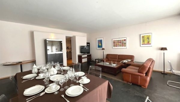 E2638173440449332608_8881AL