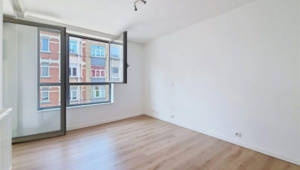 E2638811909351227553_9557AL