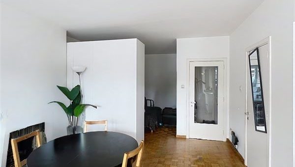 E2639089932470567171_9751AL