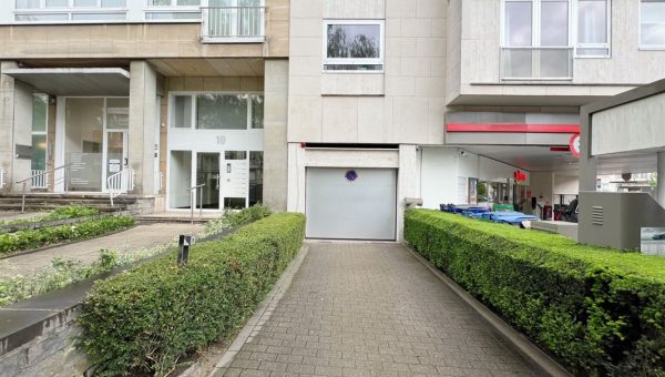 E3638893996553292438_9610AL