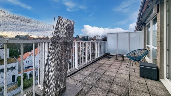 E3639041711321879263_9733AL