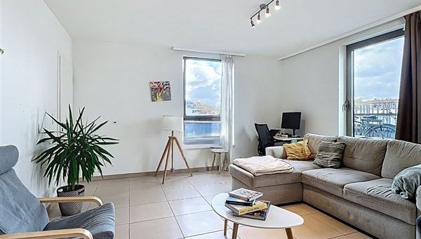 E3639105706346684143_9783AL